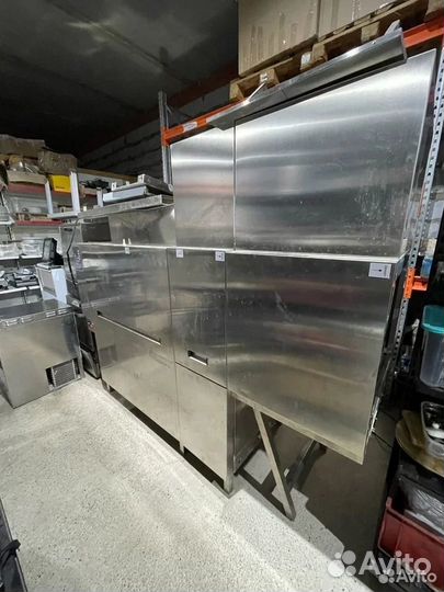 Посудомоечная машина конвейерного типа