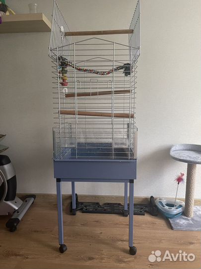 Большая клетка-вольер для крупных попугаев