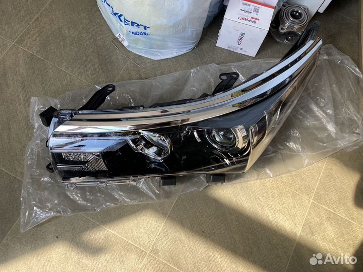 Фара Toyota Corolla 180