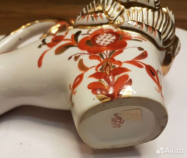 Штоф красный лев