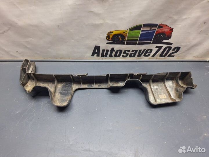 Дефлектор радиатора передний левый Kia Soul PS