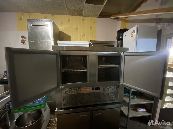 Стол морозильный Hicold GNE 11/BT