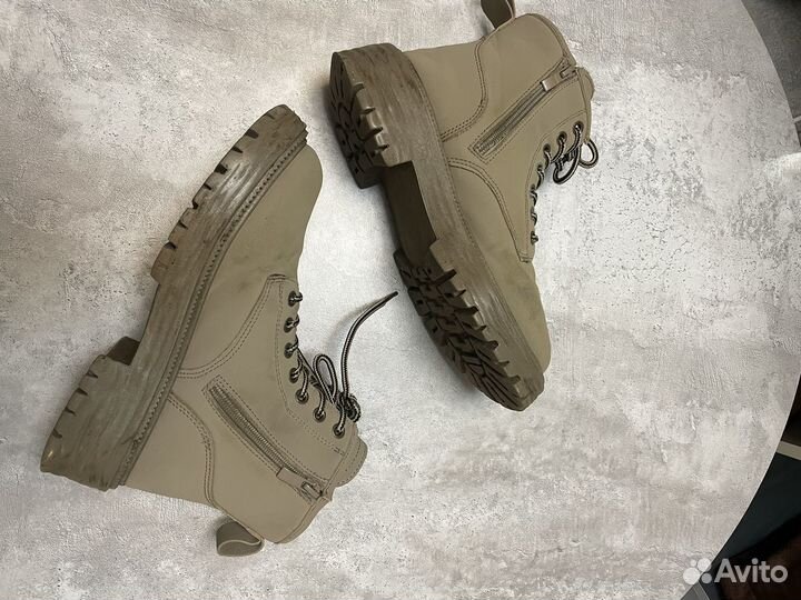 Ботинки женские