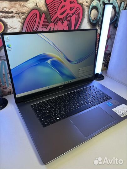 Ноутбук Honor i3-11th/8Gb/SSD240Gb