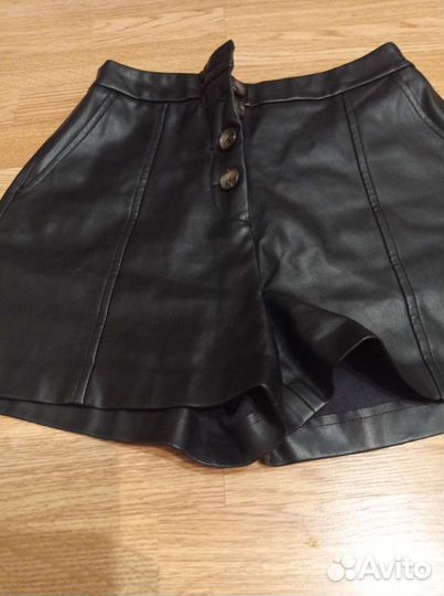 Кожаные шорты Stradivarius