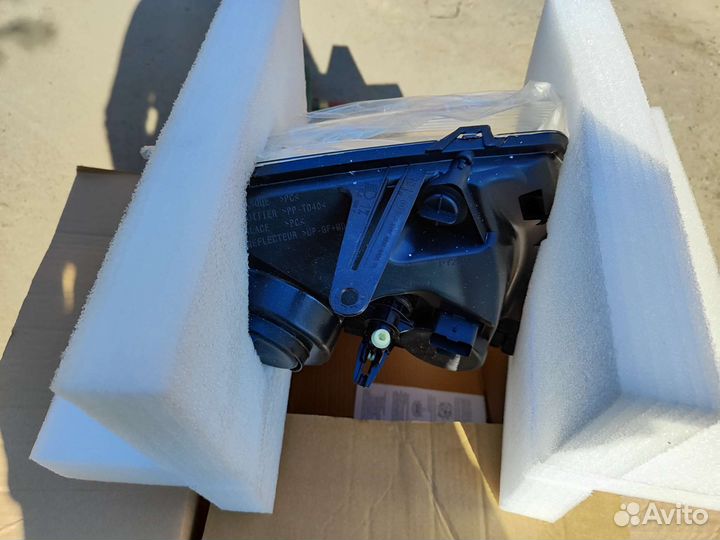 Фара на renault duster