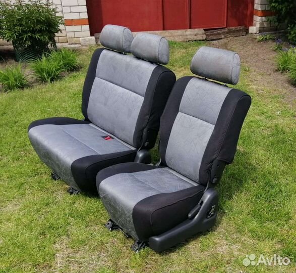 Сиденья поворотныев микроавтобус