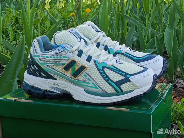 Кроссовки женские New balance 1906r