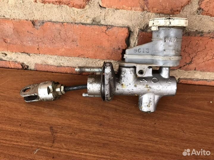 Главный тормозной цилиндр Mitsubishi L200