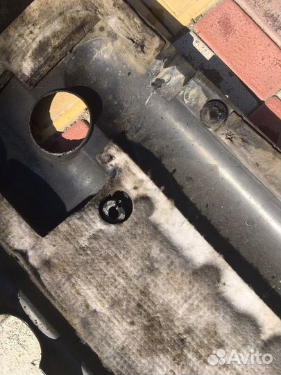 Крышка двигателя ZZ Toyota Corolla 9 Е120 Е130