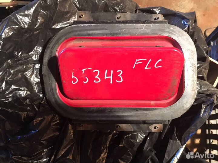 Продам лючок на фредлайнер