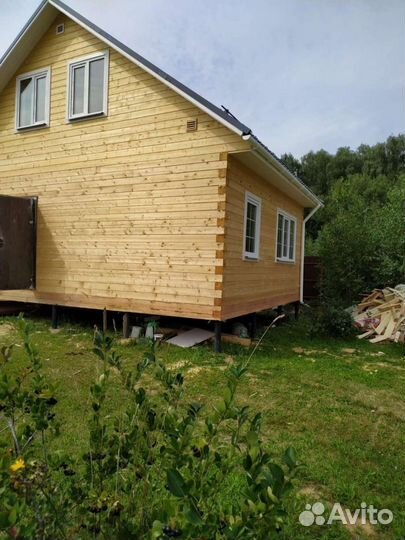 Бригада строителей