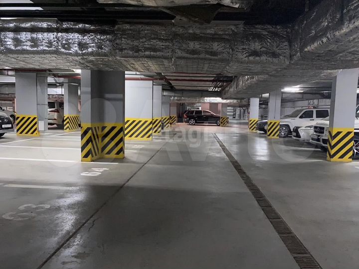 Машиноместо, 14 м²