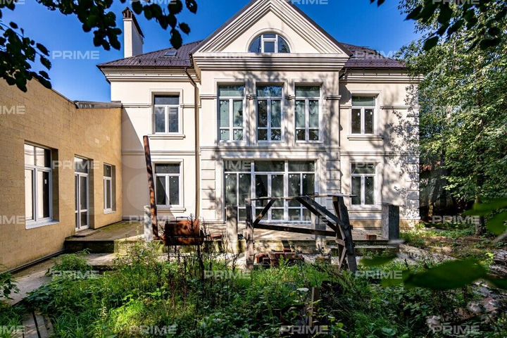 Дом 800 м² на участке 15,1 сот.