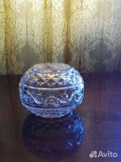 Ваза хрустальная