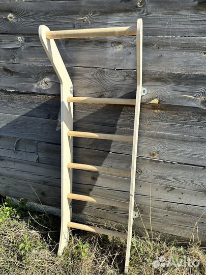 Шведская стенка, лестница с турником