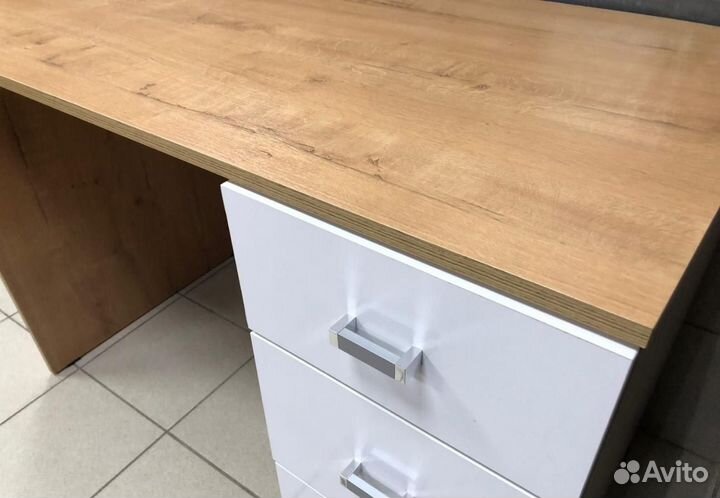 Стол письменный Стандарт (Дуб вотан/Белый глянец)