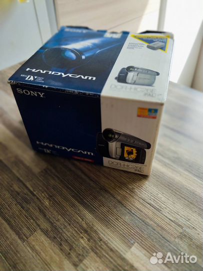 Видеокамера Sony Handycam DCR-HC26E