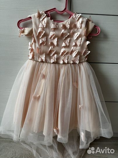 Детское нарядное платье 98