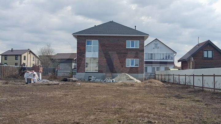 Дом 230 м² на участке 14,1 сот.