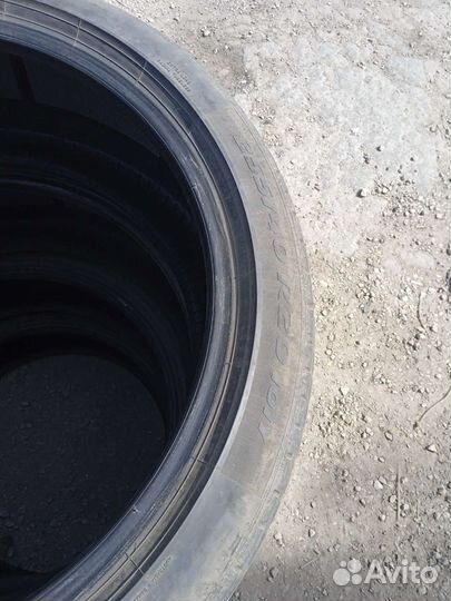 Pirelli P Zero 255/40 R20