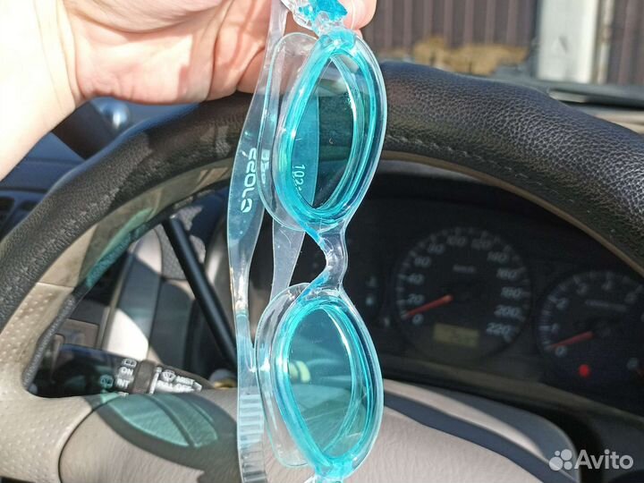 Очки для плавания