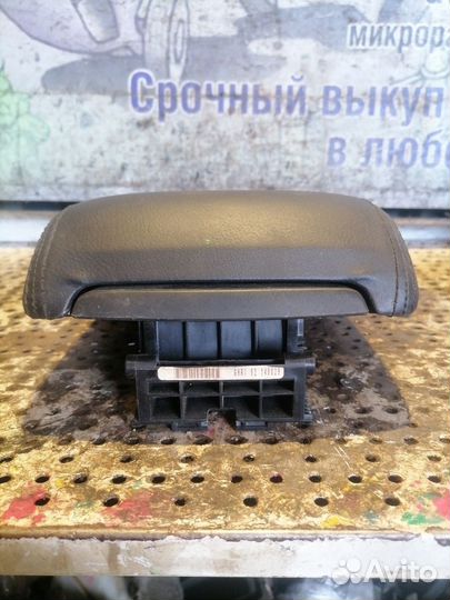 Подлокотник Mazda 6