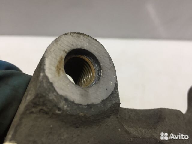 Скоба заднего суппорта Tiguan оригинал бу