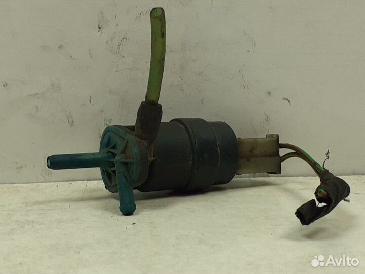 Насос омывателя Volkswagen Passat B3 1988-1993