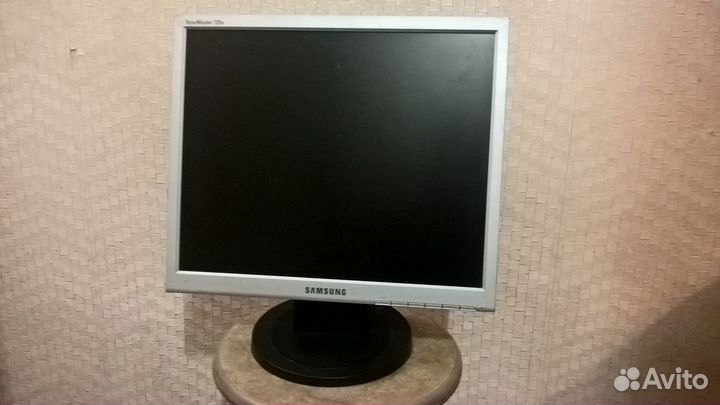 Монитор Samsung SyncMaster 720N, (17 дюймов)