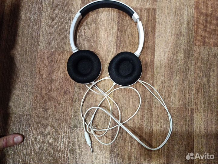 Проводные наушники Philips