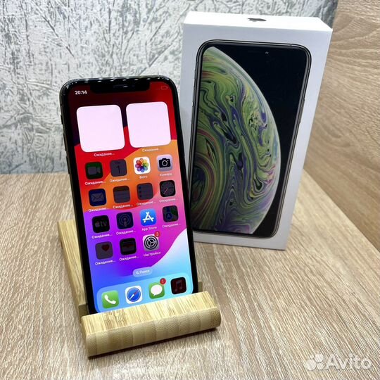 iPhone Xs, 64 ГБ