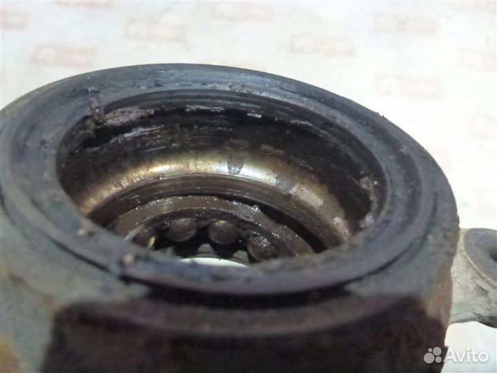 Кулак поворотный передний левый Nissan Almera N15