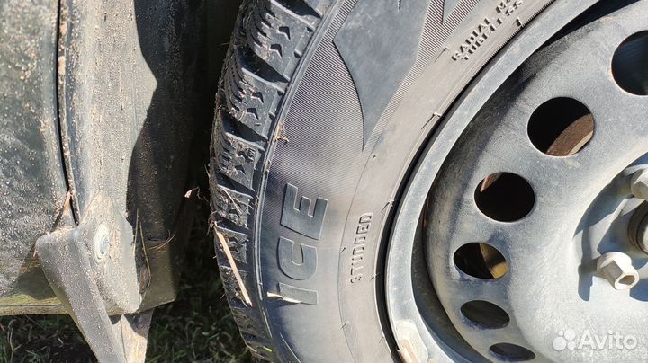 Pirelli Formula Ice 185/65 R15 88T