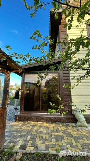 Алюминиевые витражи для коттеджа