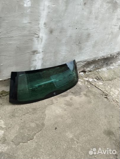 Заднее стекло Шкода fabia 2012