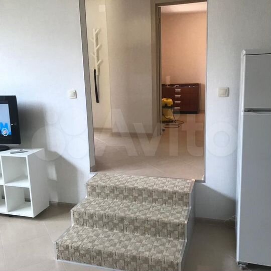 2-к. квартира, 53 м², 1/3 эт.