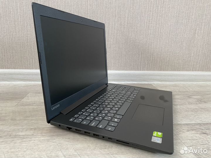 Lenovo Full HD i3-7020U MX110 2Gb