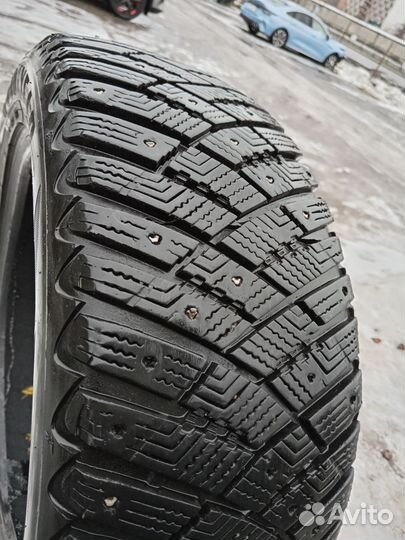 Goodyear Ultragrip Ice Arctic 205/55 R16 94T