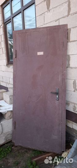 Металлическая дверь бу
