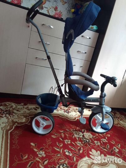 Детский трехколесный велосипед
