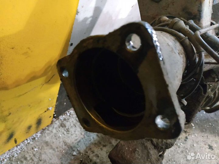 Чулок заднего моста Ssang Yong Rexton 1