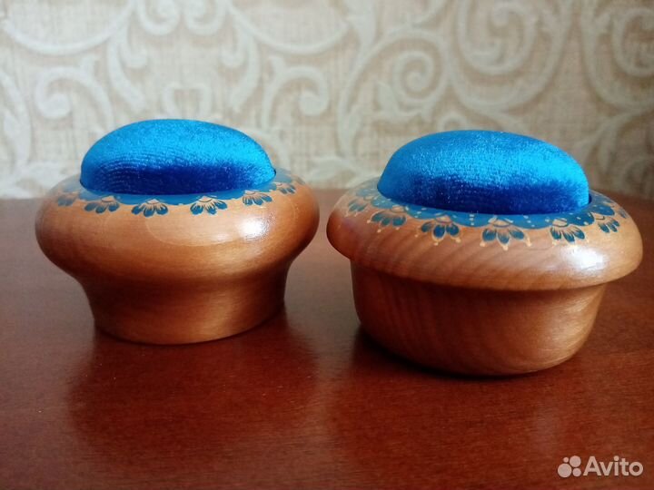 Игольница на деревянной основе