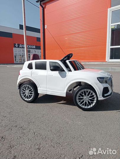 Электромобиль Audi