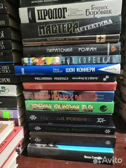 Детективы в твёрдом переплёте