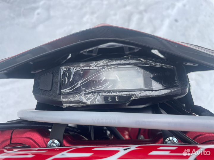 Кроссовый мотоцикл BSE Z10 Red Black