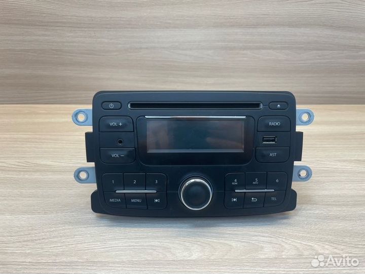 Магнитола штатная LADA X-Ray