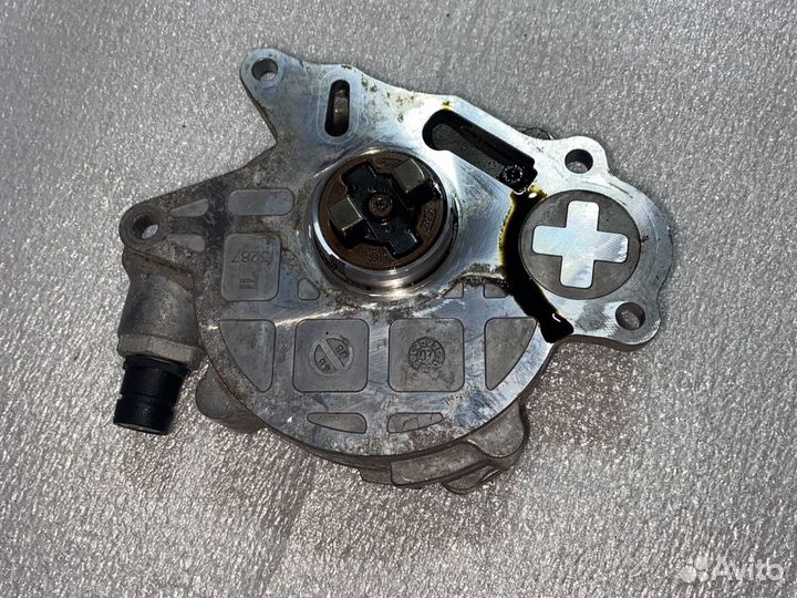 Вакуумный насос 03L145100G CAY 1.6D