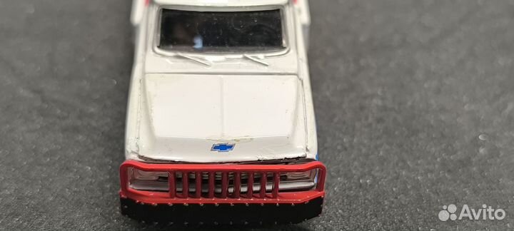 Модель 1969 Chevrolet C30 Tow Truck 1:64