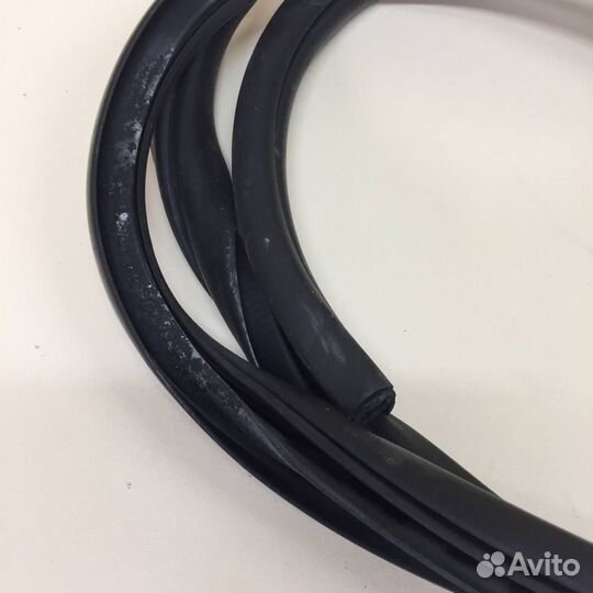 Уплотнитель проема двери передней левой Hyundai So